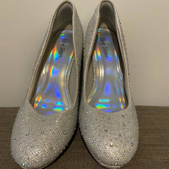 Silver Slipper Sparkly Pumps - Picture 3 of 10